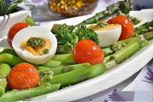 街溜子吃瓜详情,揭秘街溜子吃瓜背后的故事与细节