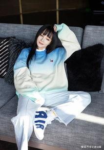 明星李小璐吃瓜视频,揭秘娱乐圈背后的真相