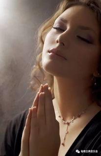 祈祷吃瓜少女视频,揭秘网络红人的神秘魅力